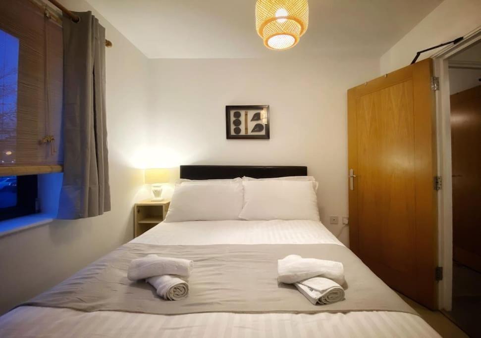 Japanese Style Muji Two-Bedroom Apt Swansea Exterior photo